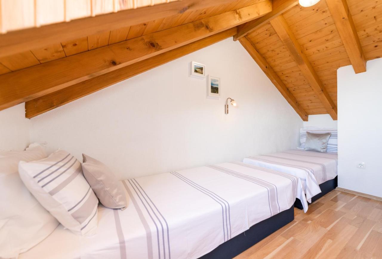 Marina Holiday Home พอสติรา ภายนอก รูปภาพ