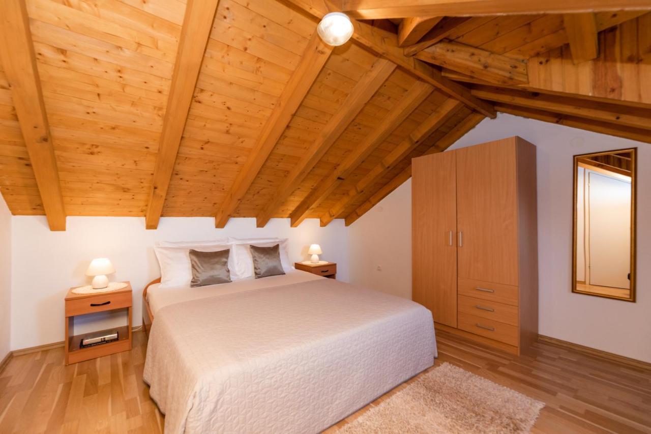 Marina Holiday Home พอสติรา ภายนอก รูปภาพ